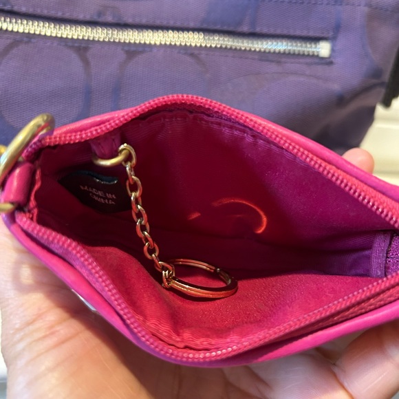 Rare Coach Pink flowers coins purse Wristlet with Gold Chain - Picture 4 of 5